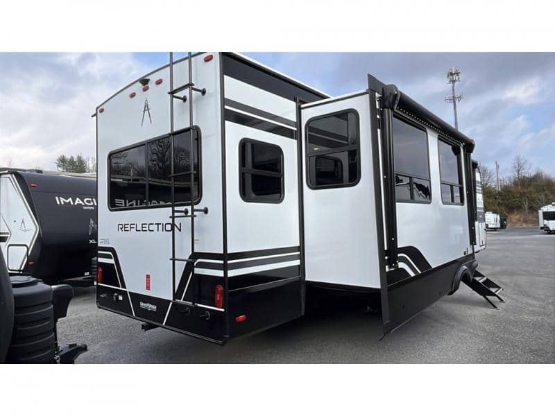 2026 Grand Design 2026 Grand Design Reflection - thumbnail 3