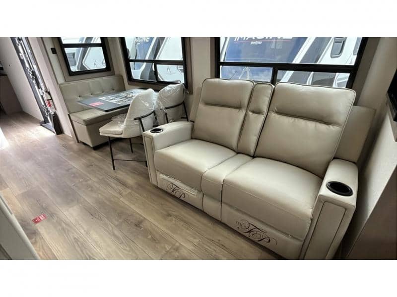 2026 Grand Design 2026 Grand Design Reflection - thumbnail 14