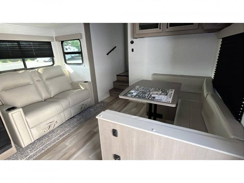 2026 Grand Design 2026 Grand Design Reflection 100 Series - thumbnail 11