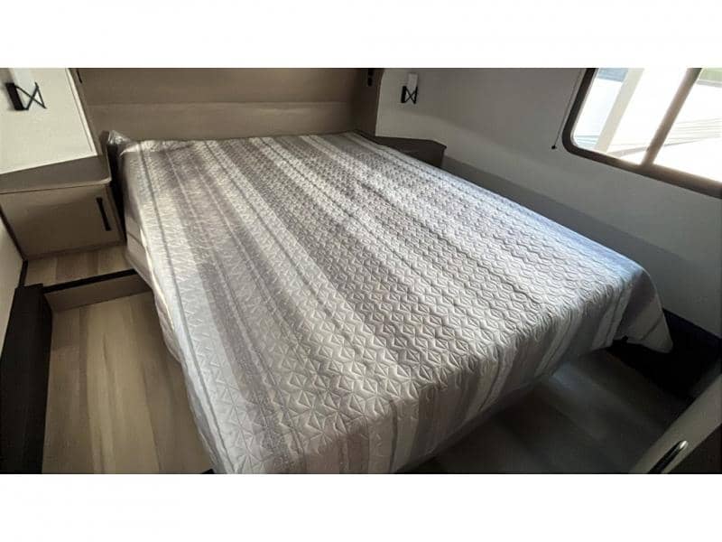 2026 Grand Design 2026 Grand Design Reflection 100 Series - thumbnail 12