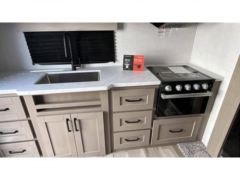 2026 Grand Design 2026 Grand Design Reflection 100 Series - thumbnail 20