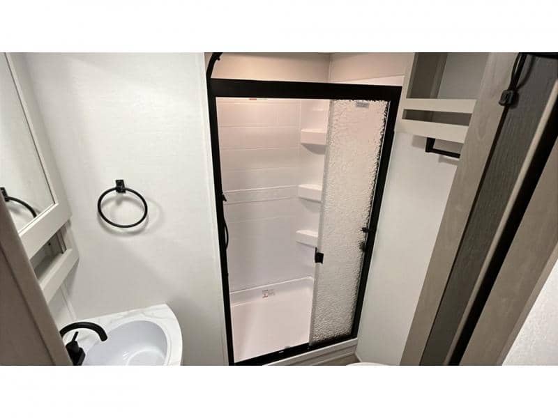 2026 Grand Design 2026 Grand Design Reflection 100 Series - thumbnail 16