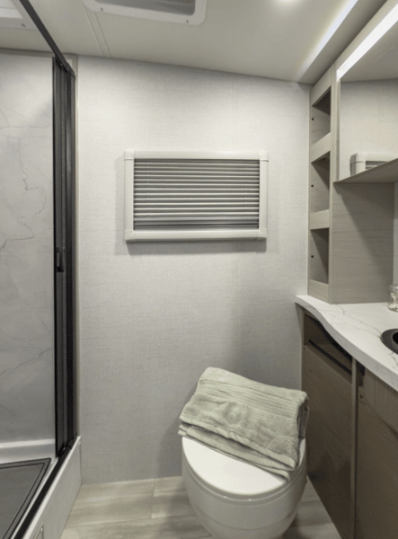 2026 Grand Design 2026 Grand Design Serenova - thumbnail 24