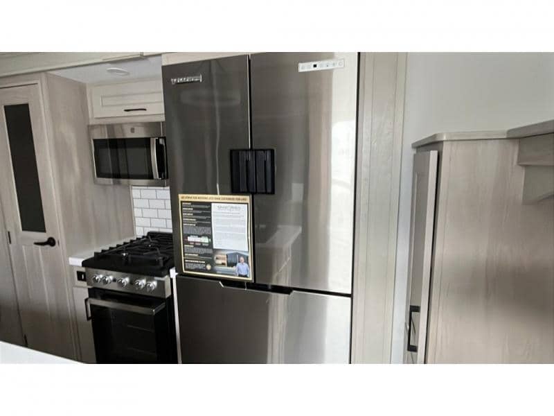 2025 Grand Design 2025 Grand Design Solitude - thumbnail 26