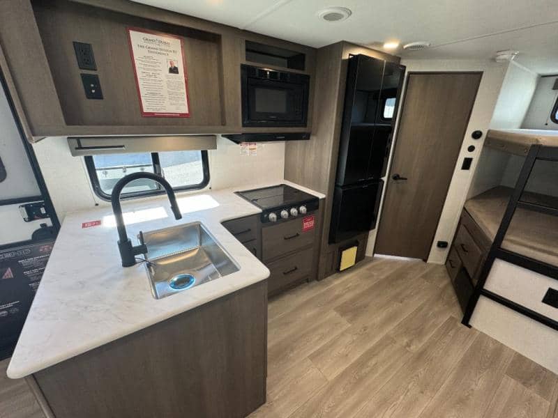 2026 Grand Design 2026 Grand Design Transcend - thumbnail 16