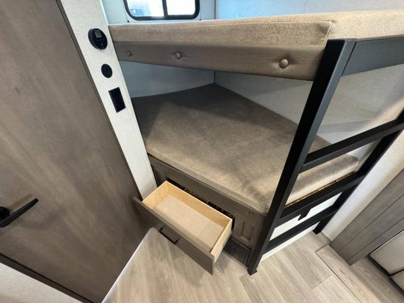 2026 Grand Design 2026 Grand Design Transcend - thumbnail 22