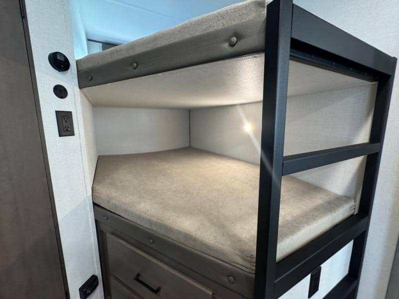 2026 Grand Design 2026 Grand Design Transcend - thumbnail 23