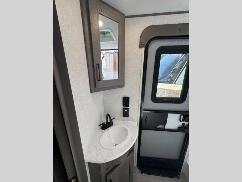 2026 Grand Design 2026 Grand Design Transcend - thumbnail 25