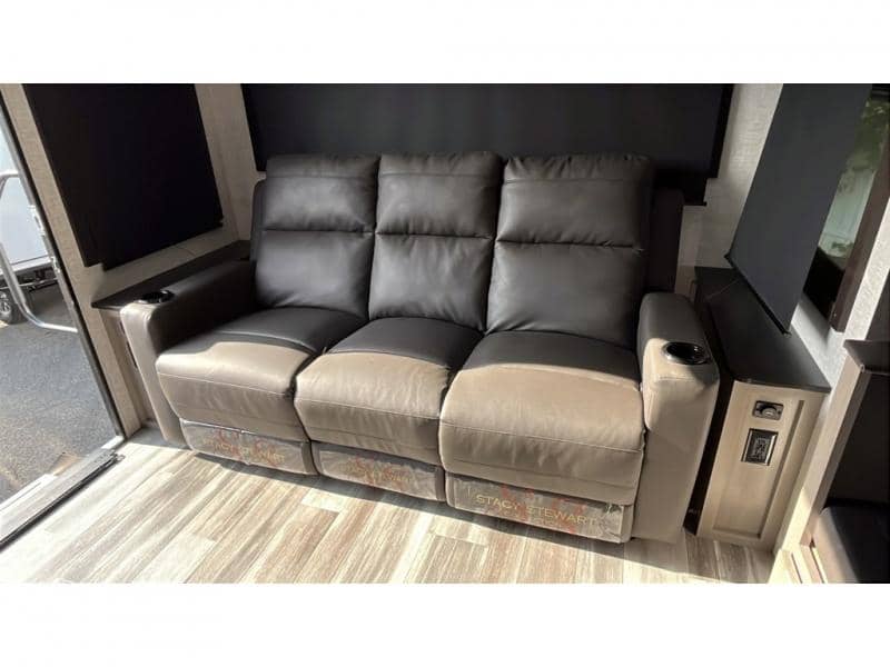 2024 Jayco 2024 Jayco Jay Feather - thumbnail 15