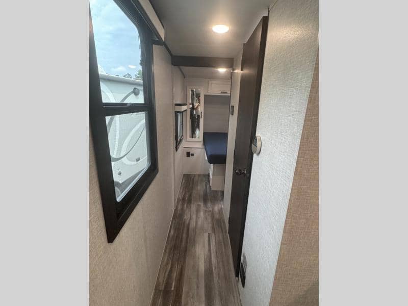 2024 Jayco 2024 Jayco Jay Feather - thumbnail 23