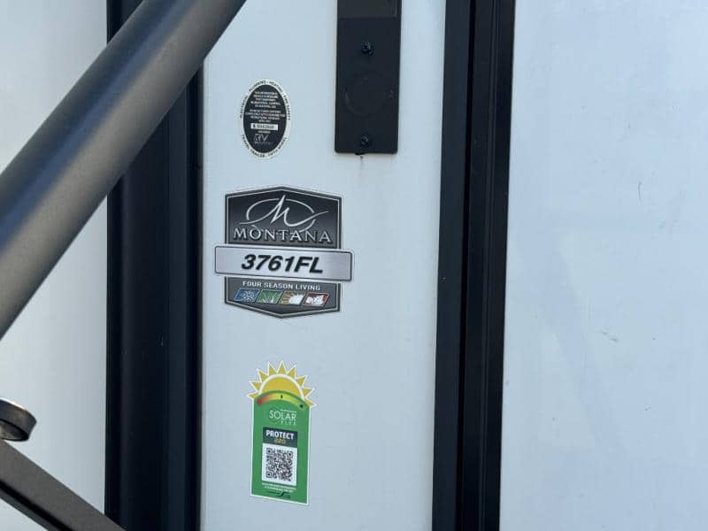 2024 Keystone RV 2024 Keystone RV Montana - thumbnail 5