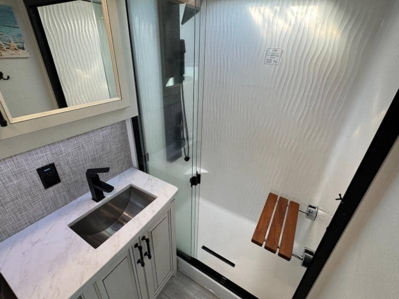 2024 Keystone RV 2024 Keystone RV Montana - thumbnail 25