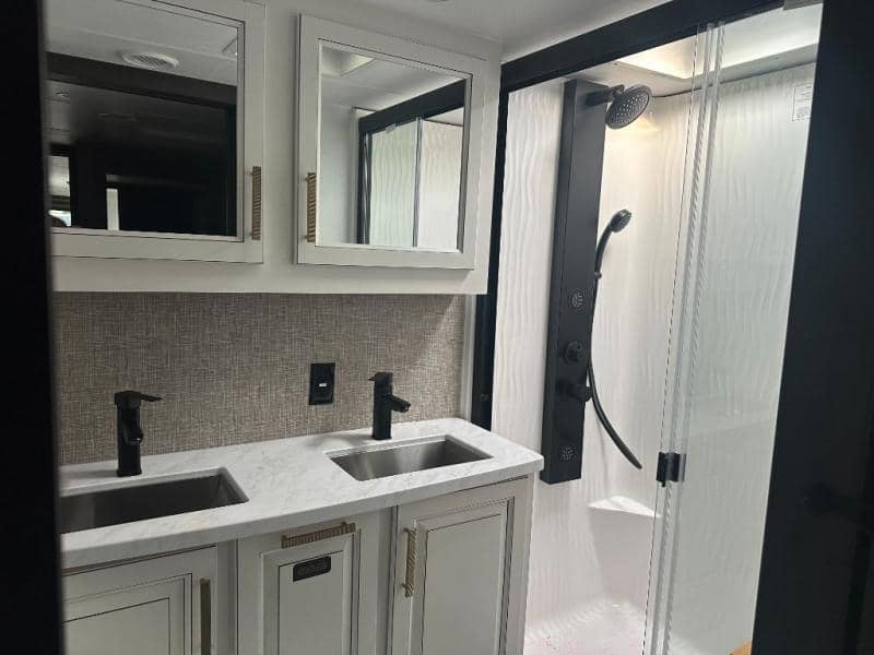 2026 Keystone RV 2026 Keystone RV Montana - thumbnail 8