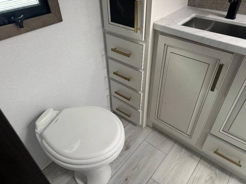 2026 Keystone RV 2026 Keystone RV Montana - thumbnail 9