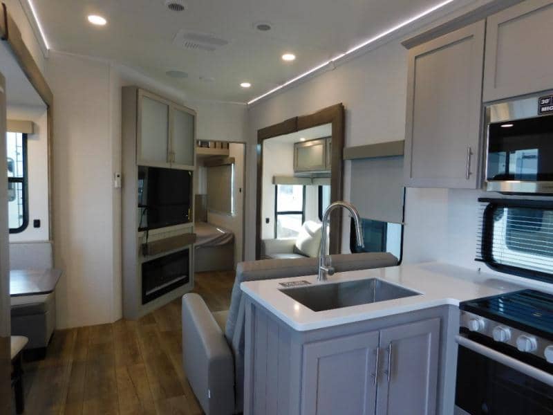 2025 Alliance RV 2025 Alliance RV Avenue - thumbnail 6