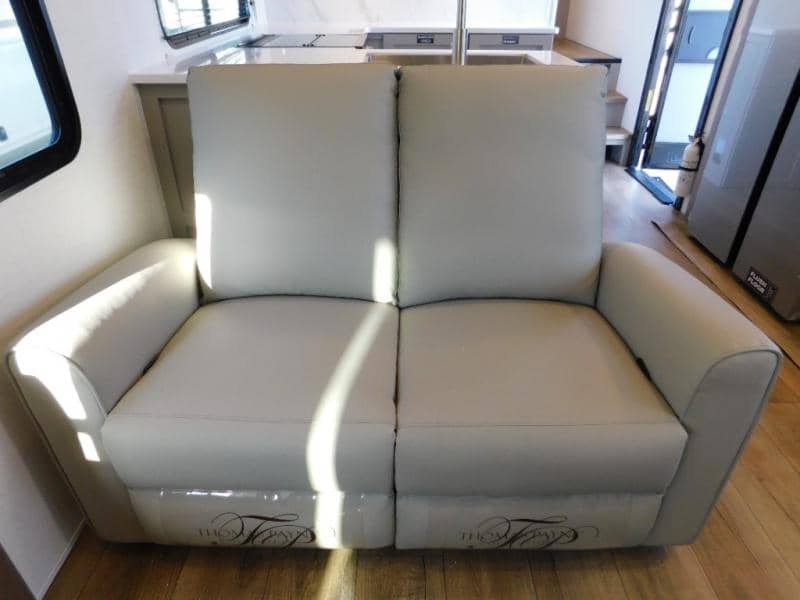 2025 Alliance RV 2025 Alliance RV Avenue - thumbnail 11