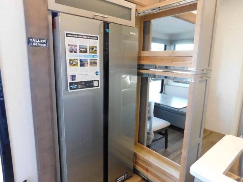 2025 Alliance RV 2025 Alliance RV Avenue - thumbnail 13