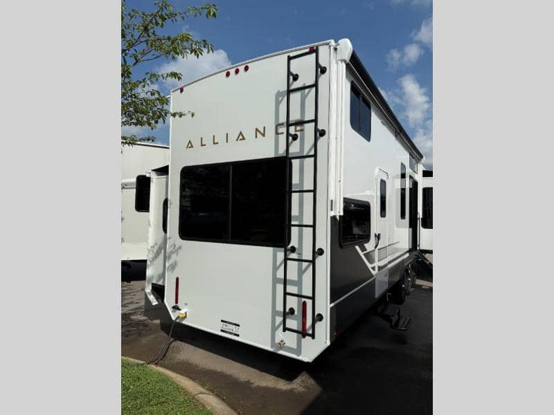 2026 Alliance RV 2026 Alliance RV Benchmark - thumbnail 7