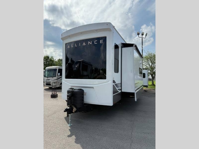 2026 Alliance RV 2026 Alliance RV Benchmark - thumbnail 12