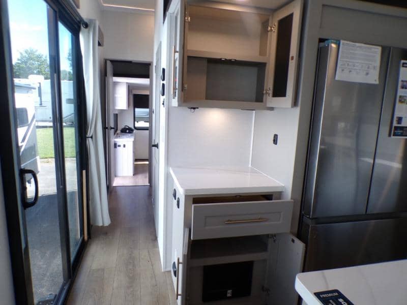 2026 Alliance RV 2026 Alliance RV Benchmark - thumbnail 13