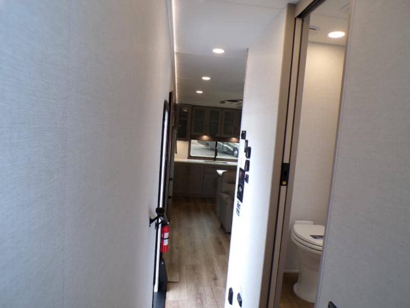 2026 Alliance RV 2026 Alliance RV Paradigm - thumbnail 14