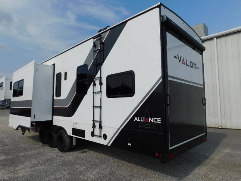 2025 Alliance RV 2025 Alliance RV Valor - thumbnail 4
