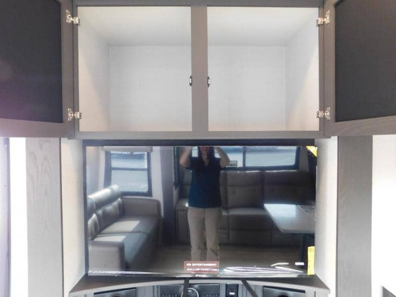 2025 Alliance RV 2025 Alliance RV Valor - thumbnail 17