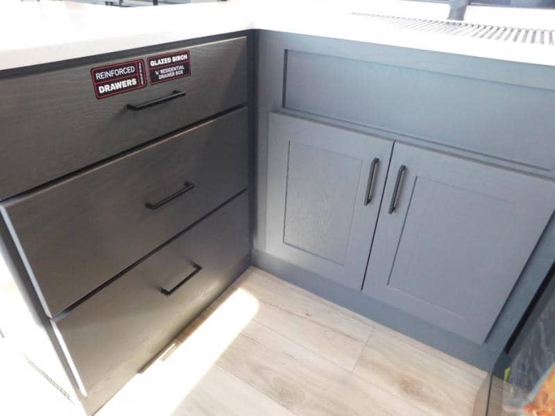 2025 Alliance RV 2025 Alliance RV Valor - thumbnail 25