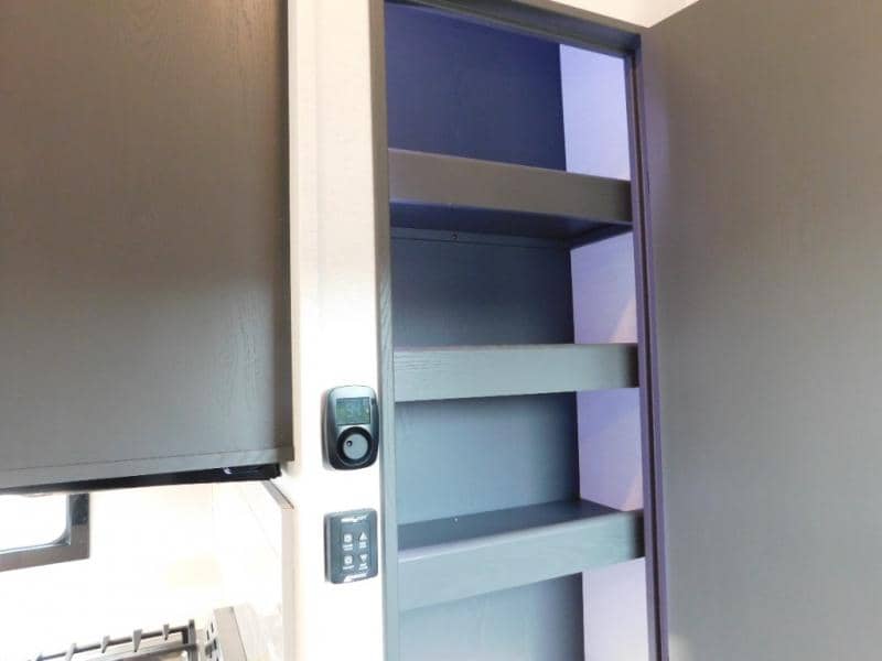 2025 Alliance RV 2025 Alliance RV Valor - thumbnail 26