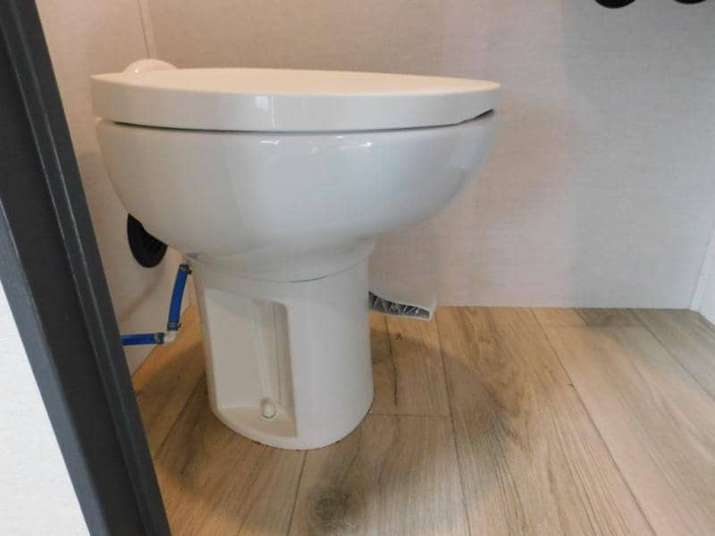 2025 Alliance RV 2025 Alliance RV Valor - thumbnail 39