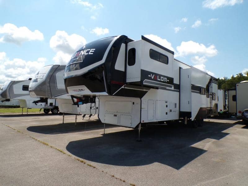 2026 Alliance RV 2026 Alliance RV Valor - thumbnail 3