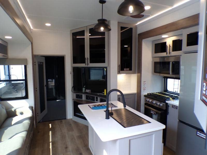 2026 Alliance RV 2026 Alliance RV Valor - thumbnail 14