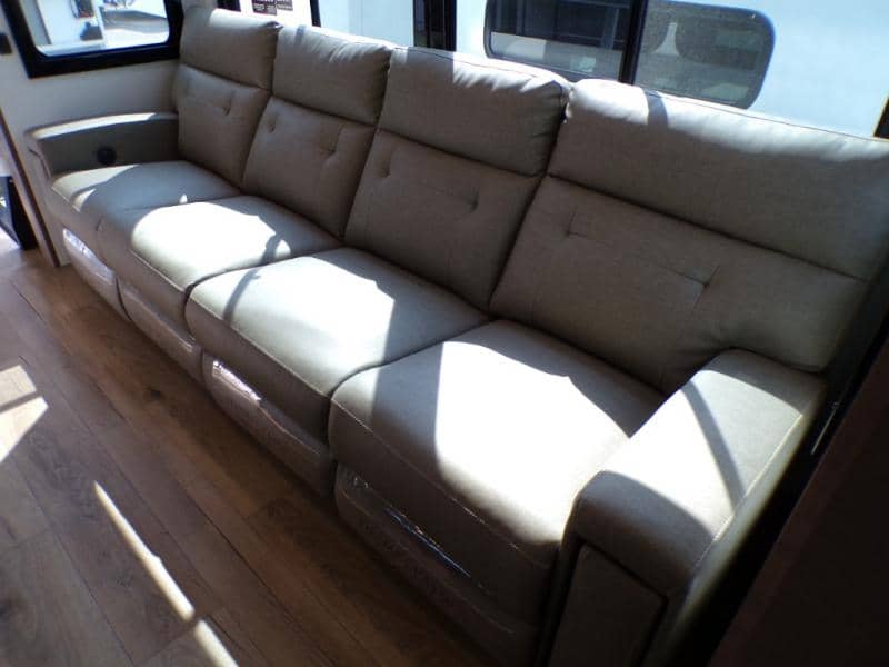 2026 Alliance RV 2026 Alliance RV Valor - thumbnail 16