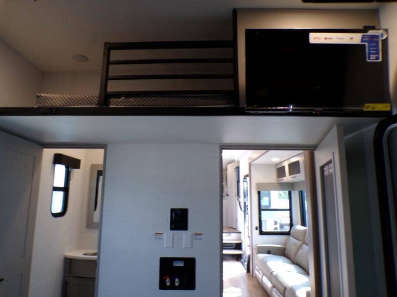 2026 Alliance RV 2026 Alliance RV Valor - thumbnail 30