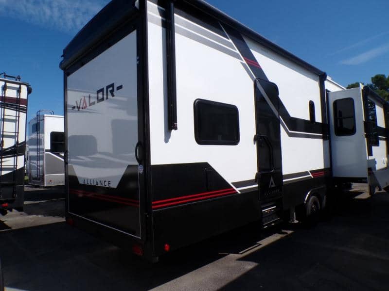 2026 Alliance RV 2026 Alliance RV Valor - thumbnail 4