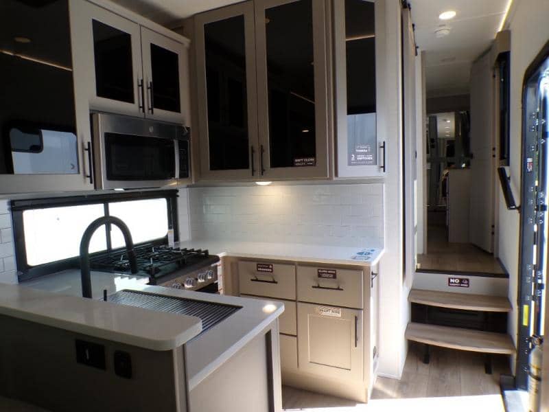 2026 Alliance RV 2026 Alliance RV Valor - thumbnail 34