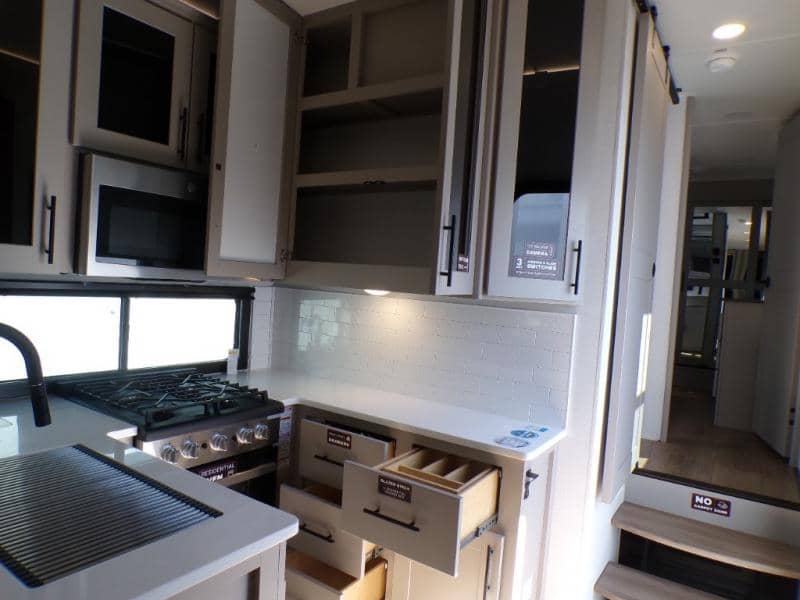 2026 Alliance RV 2026 Alliance RV Valor - thumbnail 35