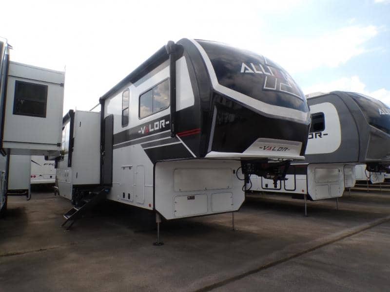 2026 Alliance RV 2026 Alliance RV Valor - thumbnail 1