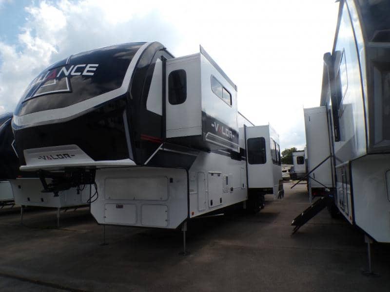 2026 Alliance RV 2026 Alliance RV Valor - thumbnail 3