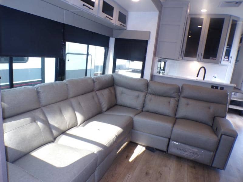 2026 Alliance RV 2026 Alliance RV Valor - thumbnail 21