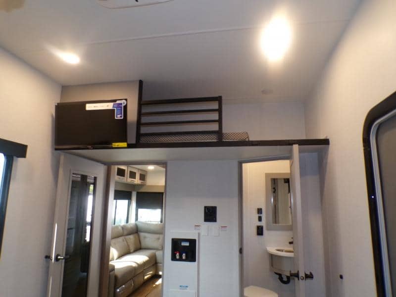 2026 Alliance RV 2026 Alliance RV Valor - thumbnail 37