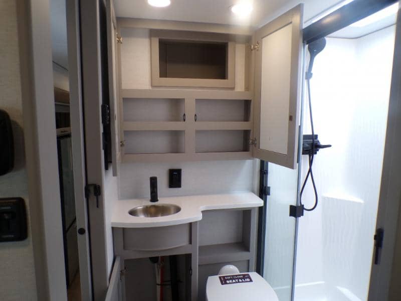 2026 Alliance RV 2026 Alliance RV Valor - thumbnail 50