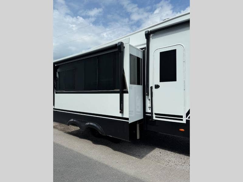 2026 Brinkley RV 2026 Brinkley RV Model Z - thumbnail 5