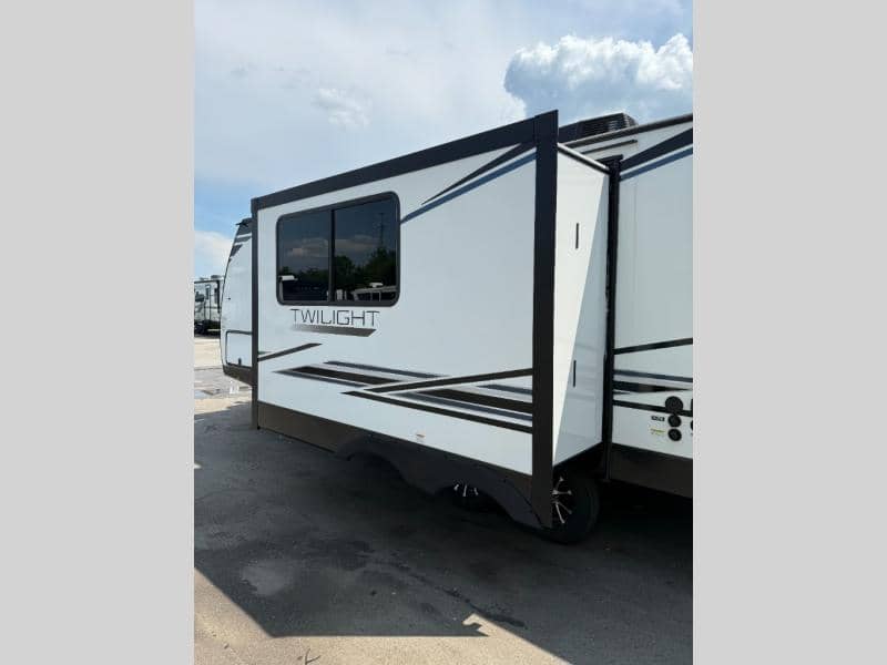 2024 Cruiser RV 2024 Cruiser RV Twilight Signature - thumbnail 10