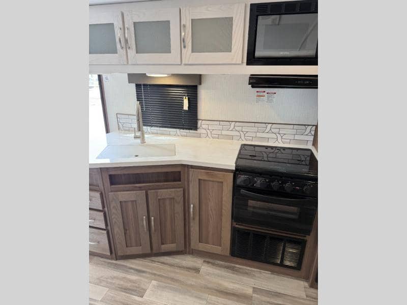 2024 Cruiser RV 2024 Cruiser RV Twilight Signature - thumbnail 18