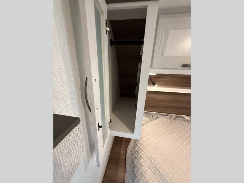 2024 Cruiser RV 2024 Cruiser RV Twilight Signature - thumbnail 36