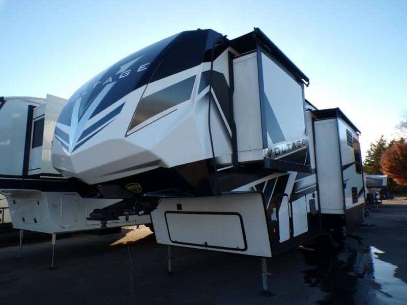 2023 Dutchmen 2023 Dutchmen Voltage - thumbnail 4