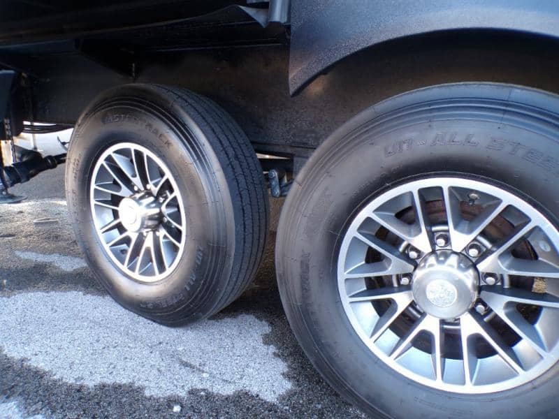 2023 Dutchmen 2023 Dutchmen Voltage - thumbnail 8