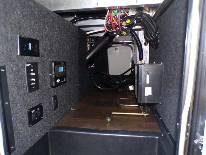 2023 Dutchmen 2023 Dutchmen Voltage - thumbnail 13