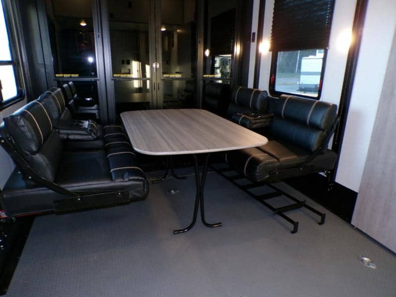 2023 Dutchmen 2023 Dutchmen Voltage - thumbnail 18